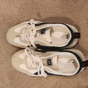 Shoes size 7.5 Deflorence brand